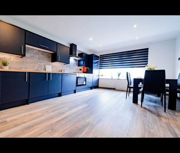 Room in a Shared House, Shaw Road, BR1 - Photo 2