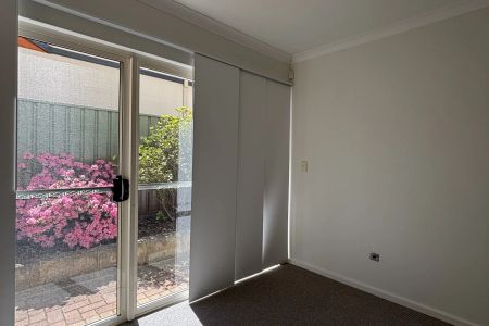 Spacious 3-Bedroom Home in Prime Ardross Location - Photo 3