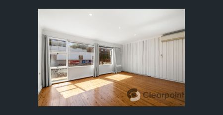 Bright, Renovated Apartment in the Heart of Willoughby - Photo 3