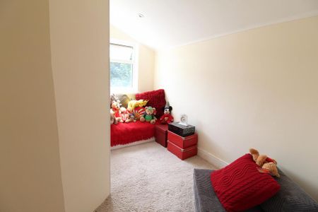 3 bedroom terraced house to rent - Photo 3