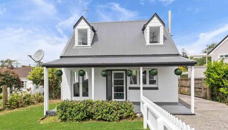 BEAUTIFUL 3 BEDROOM IN ONEHUNGA - Photo 5