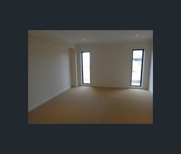 12 Kingsbridge Boulevard, Williams Landing, Vic 3027 - Photo 5