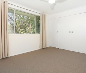 Freshly Updated Townhouse with Pool Access in Central Nerang Location - Photo 4