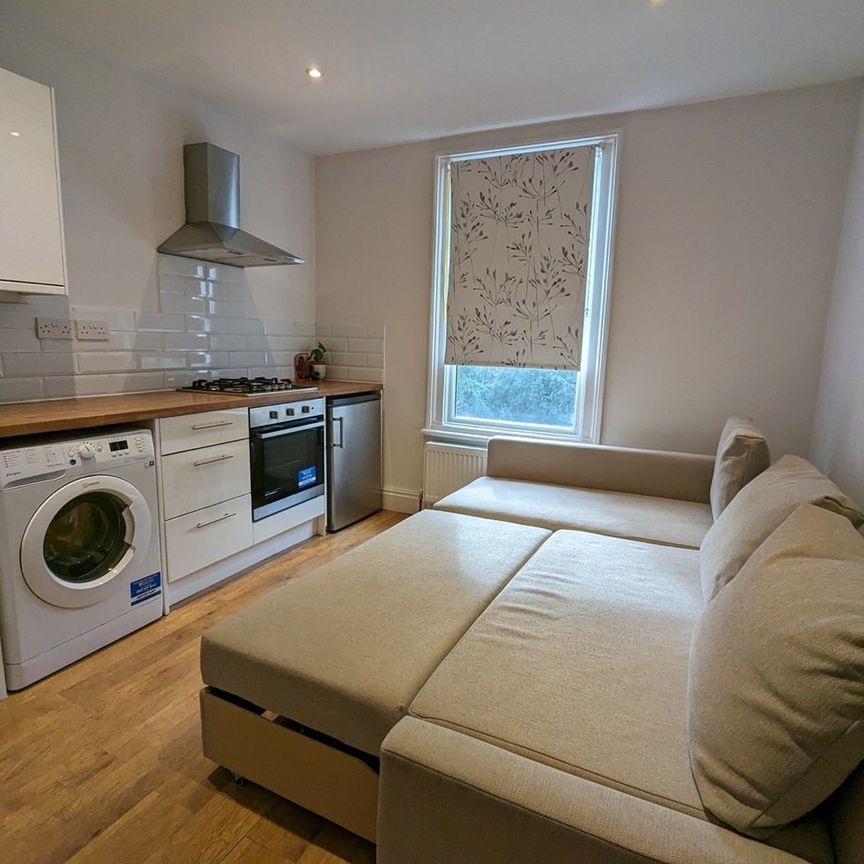 Studio Flat, Crouch End, N8 - Photo 1