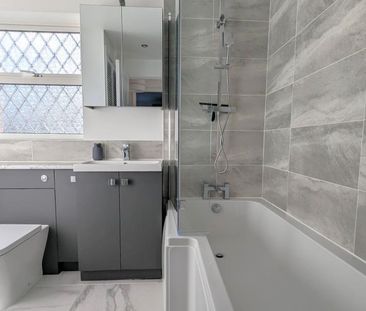 3 bedroom link detached house to rent - Photo 5