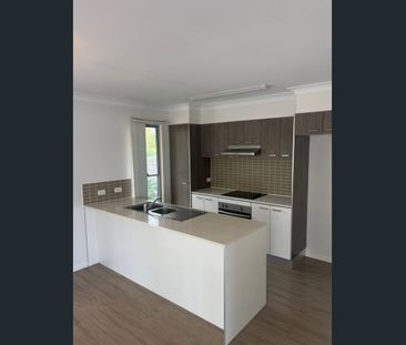 Modern 3 Bedroom Townhouses - Alma Parklands - Photo 1