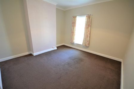 2 bedroom House To Let - Photo 4