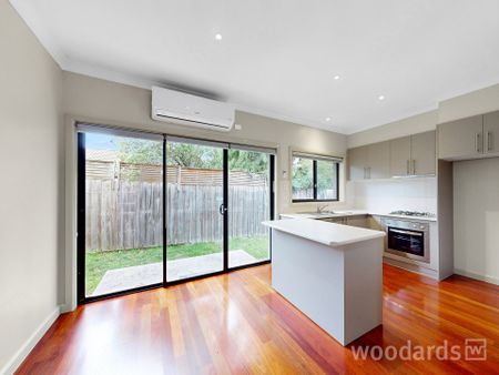 Welcome Home - Tranquille Modern Living Townhouse - Photo 3