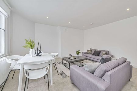 A well presented 3 bedroom apartment, in the heart of Marylebone Village. - Photo 2