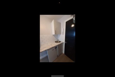 Room in a Shared House, Playgreen Way, SE6 - Photo 2