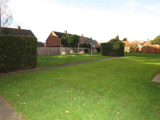 3 bedroom flat to rent - Photo 1