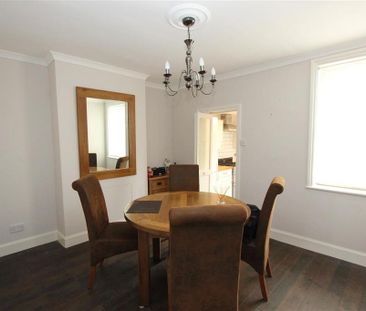 2 bedroom semi-detached house to rent - Photo 6