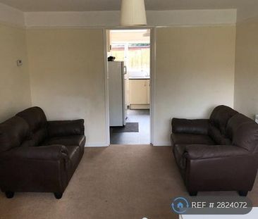 4 bedroom terraced house to rent - Photo 1