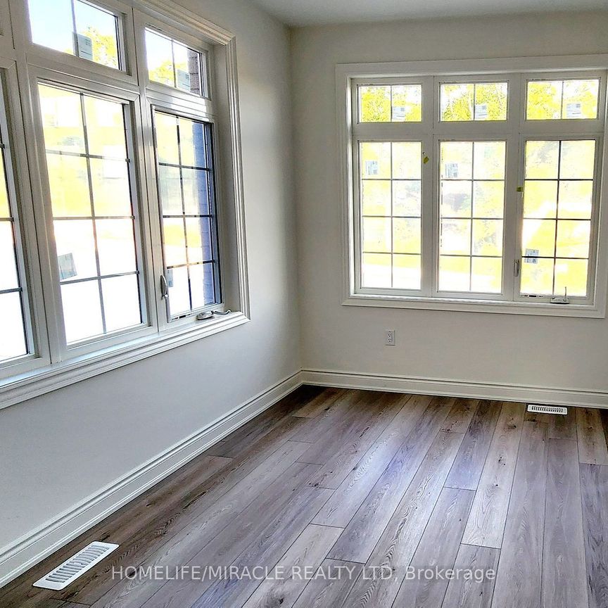 For Lease - 14 Wraggs Road, Bradford West Gwillimbury, Ontario - Photo 1