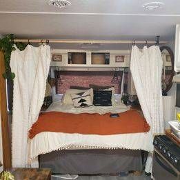 Pet-Friendly 27ft Tiny Home-Style Travel Trailer for Rent - Photo 3