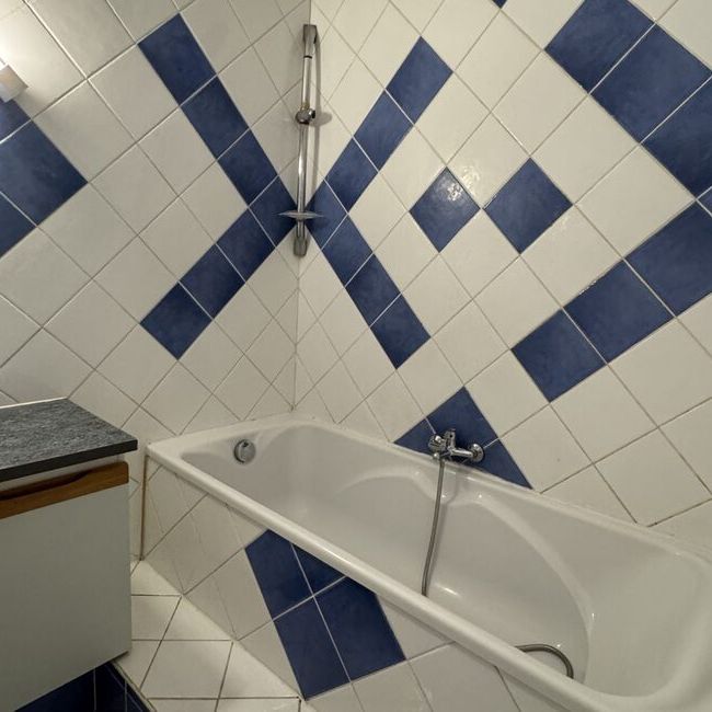 Appartement - 2 pièces - 46,75 m² - Saint-Étienne - Photo 1