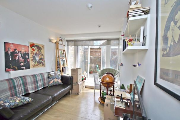 1 bedroom flat to rent - Photo 1