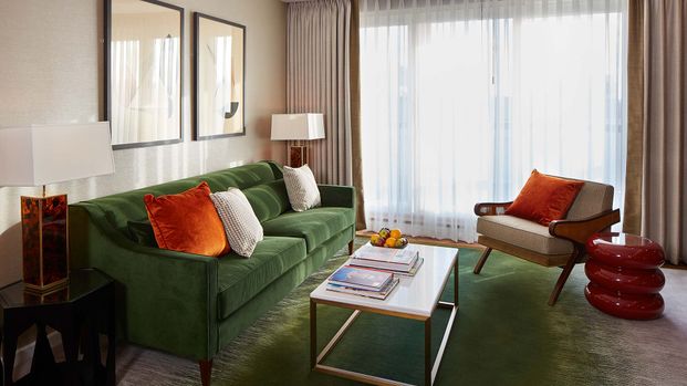 A superior one-bedroom apartment in South Kensington, London, SW7 - Photo 1