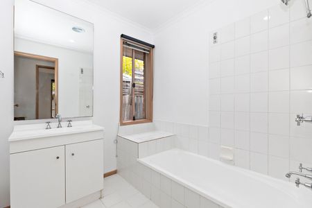 5 Dairy Close, Sydenham VIC 3037 - Photo 2