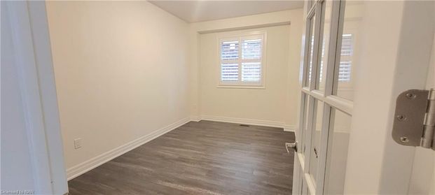 For Lease - 9275 White Oak Avenue Unit# Upper, Niagara Falls, Ontario - Photo 1