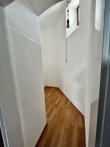 ab 1.7.2026 - großzügige 3 Raum-Wohnung mit Bad/WC - Photo 4