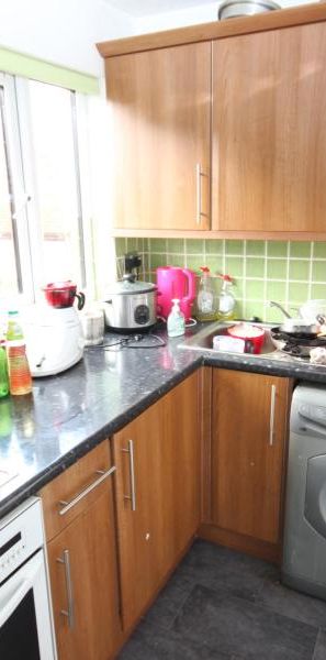 Dorchester Court, WokingProperty for lettings - Seymours - Photo 1