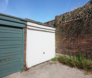 3 bedroom terraced house to rent - Photo 4