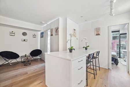 Master Room & Ensuite Bath - 897 College - Photo 5