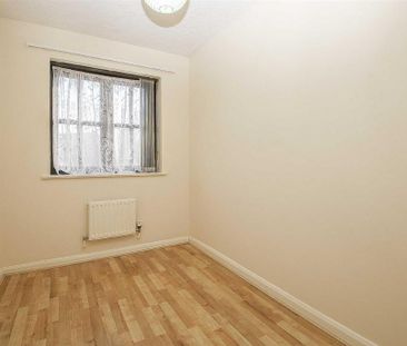 3 bedroom detached house to rent - Photo 4