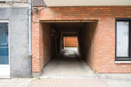 Gerenoveerd appartement met 2 ruime slaapkamer - Foto 2