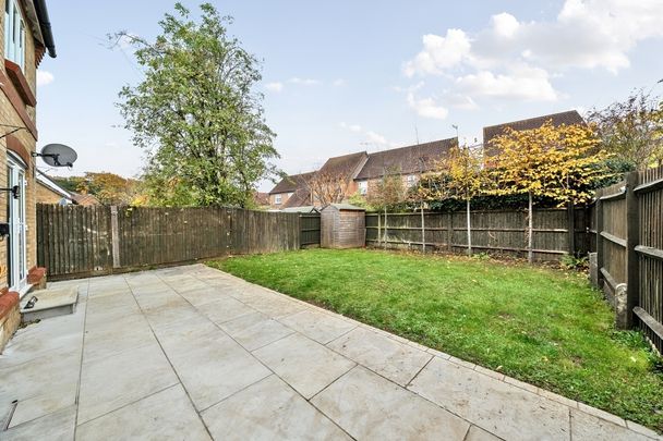 3 bedroom semi-detached house to rent - Photo 1