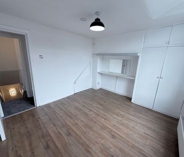 3 Bed Terraced House, Pendlebury Road, M27 - Photo 4
