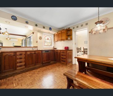 Looking for something while you renovate - Furnished 4 bedroom home... - Photo 5