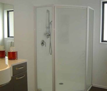 3 Bedroom on The Ridgeway - Photo 5