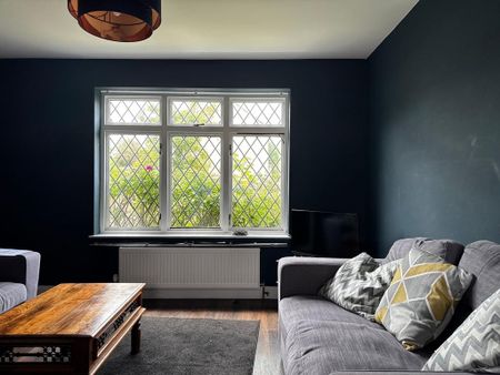 1 bedroom in a house share to rent - Photo 2