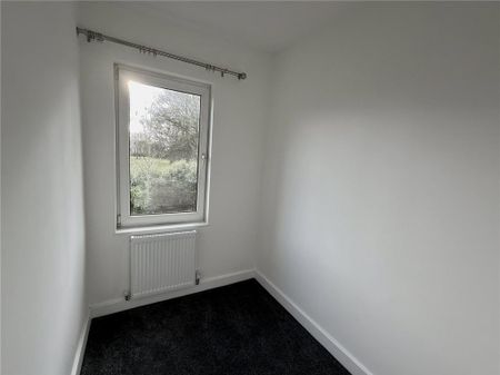 2 bedroom end of terrace house to rent - Photo 3