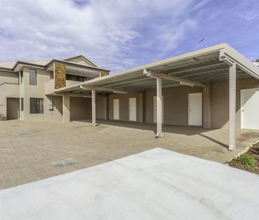 Unit 5, 181 Grand Promenade, Doubleview, WA - Photo 2
