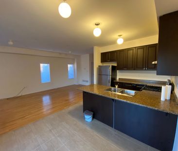 For Lease - 70 Aspen Hills (Upper) Road, Brampton, Ontario - Photo 6