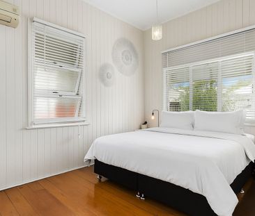 Timeless Inner City Home - Photo 4