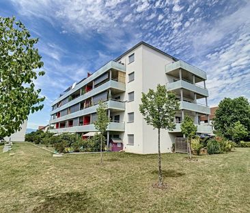 MAGNIFIQUE LOGEMENT PROCHE DU LAC DE NEUCHATEL - Foto 1