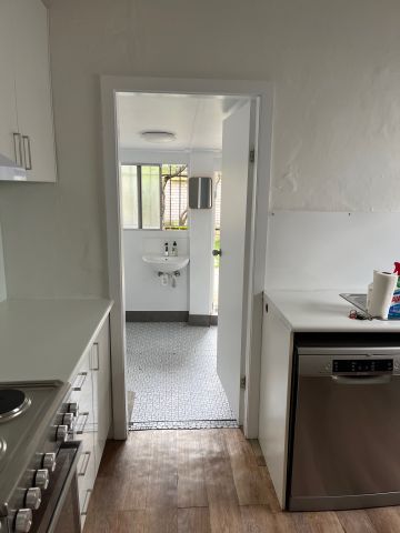 32 Pleasant Avenue, Erskineville NSW 2043 - House For Rent | Domain - Photo 2