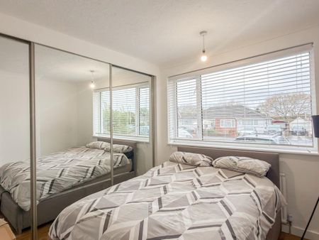 3 bedroom detached bungalow to rent - Photo 2