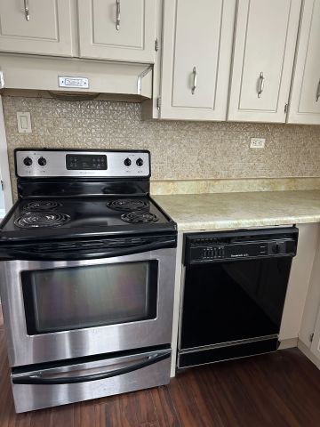 For Lease - 141 North Bonnington Avenue Unit# Main, Toronto, Ontario - Photo 3