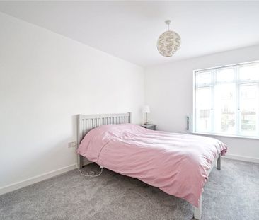 Modern 1 bedroom 1st floor apartment at this prestigious developmen... - Photo 4