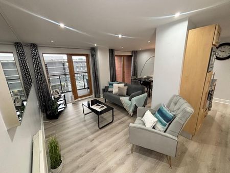 2 bedroom flat to rent - Photo 3