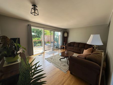 For Lease - 245 Pearson Street, Meaford, Ontario - Photo 5