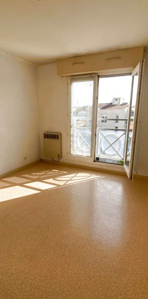 Location Appartement 1 pièce 18m² BORDEAUX 33000 - Photo 1