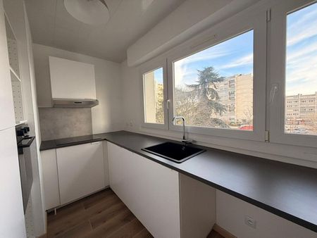 Appartement 2 Pièces 44 m² - Photo 3