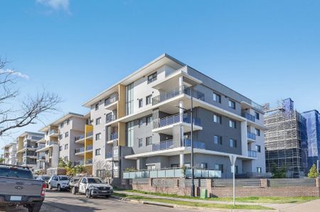 Executive Apartment Moments to Shops & Station - Photo 2