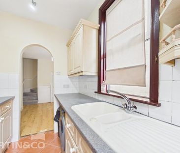 2 bedroom terraced house to rent - Photo 3